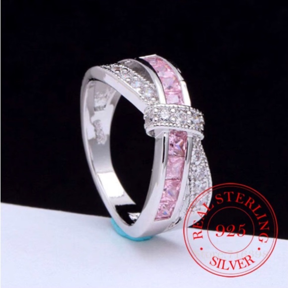 S925 Sterling Vintage Purple Ring.